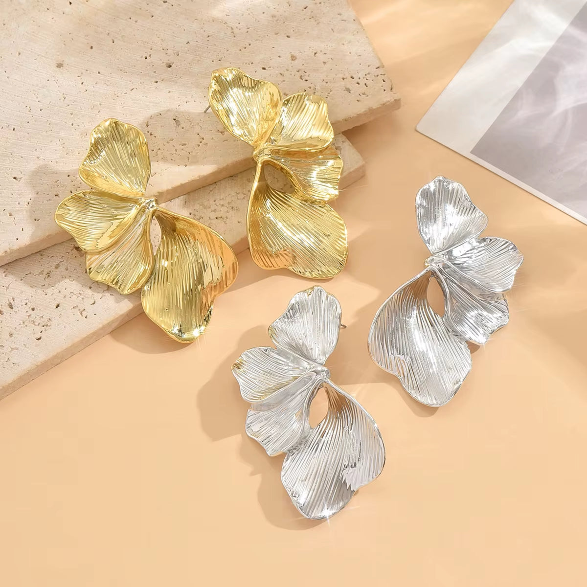 Elegant Ginkgo Leaves Half Flower Stud Earrings for Women Design Sense Gold Color Petals Piercing Earrings Ladies Jewelry