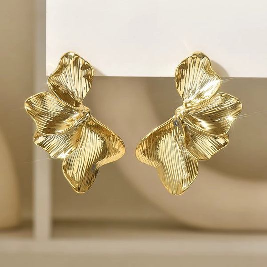 Elegant Ginkgo Leaves Half Flower Stud Earrings for Women Design Sense Gold Color Petals Piercing Earrings Ladies Jewelry